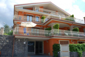 Гостиница Etna View Holiday House  Трекастаньи